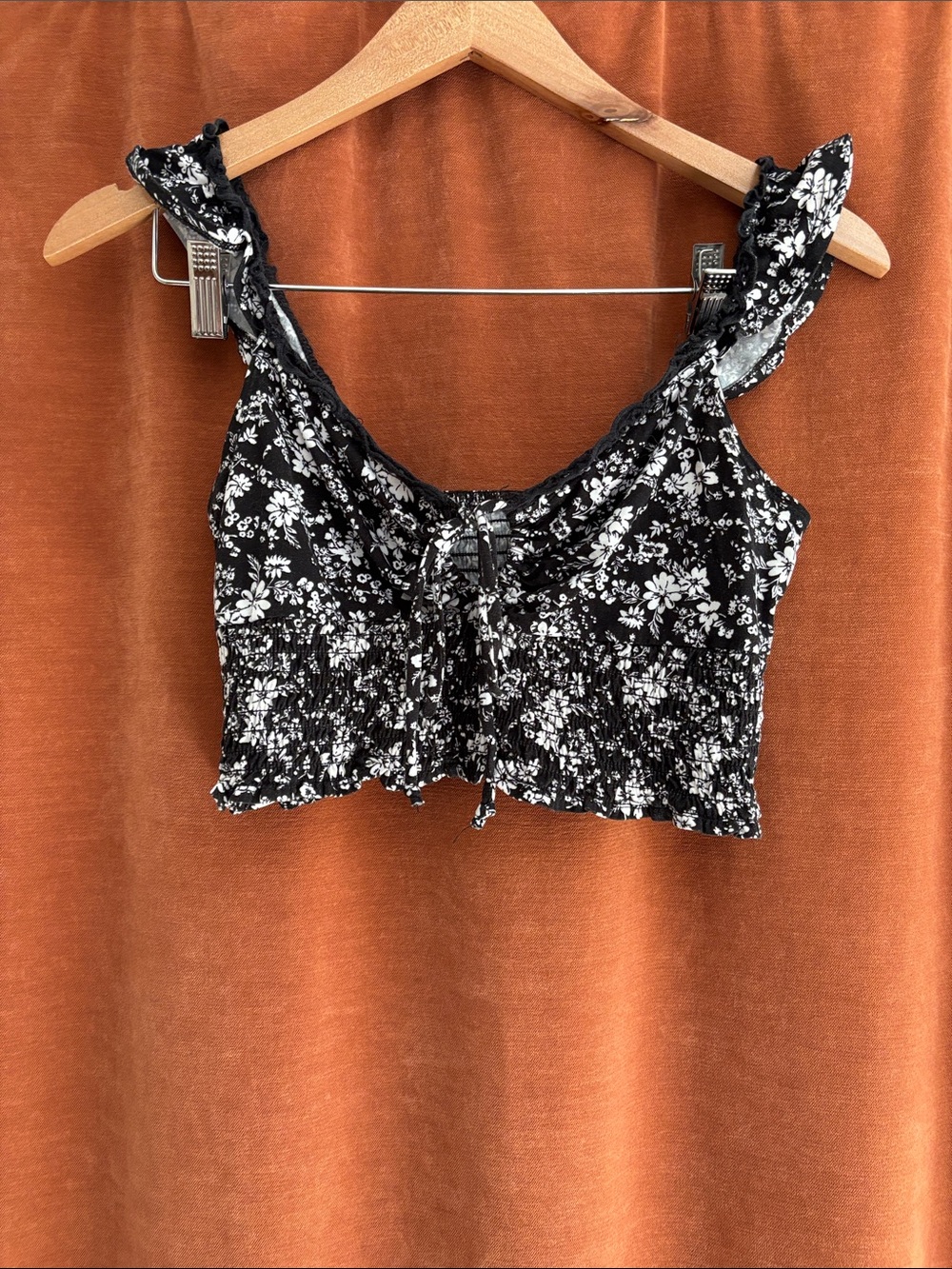 Black & White Floral Ruffle Crop Top